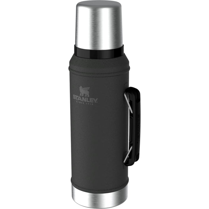 Termo Classic 950 ml Negro con tapón cebador | Stanley -